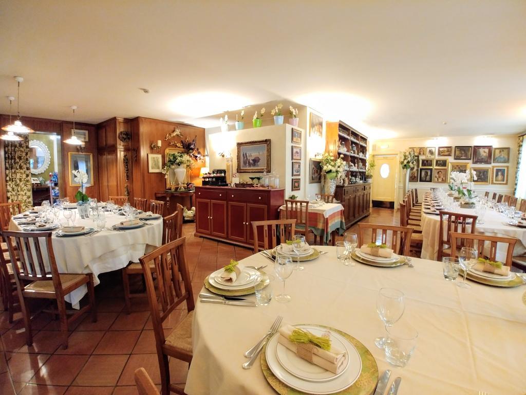 Hotel Locanda Al Sole Castello Di Godego Esterno foto