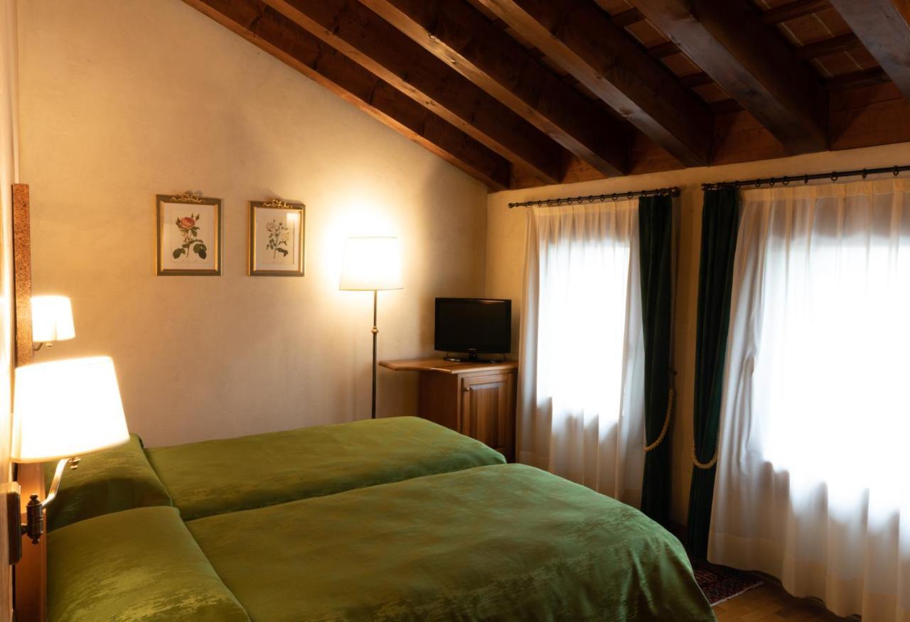 Hotel Locanda Al Sole Castello Di Godego Esterno foto