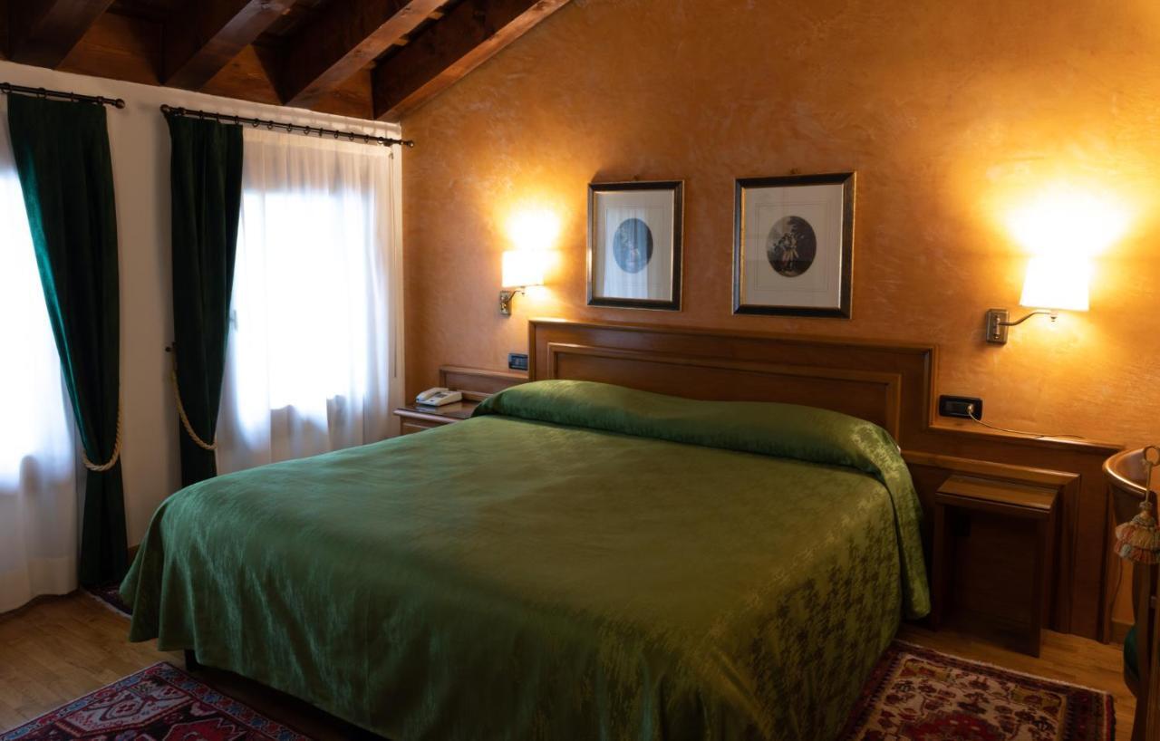 Hotel Locanda Al Sole Castello Di Godego Esterno foto