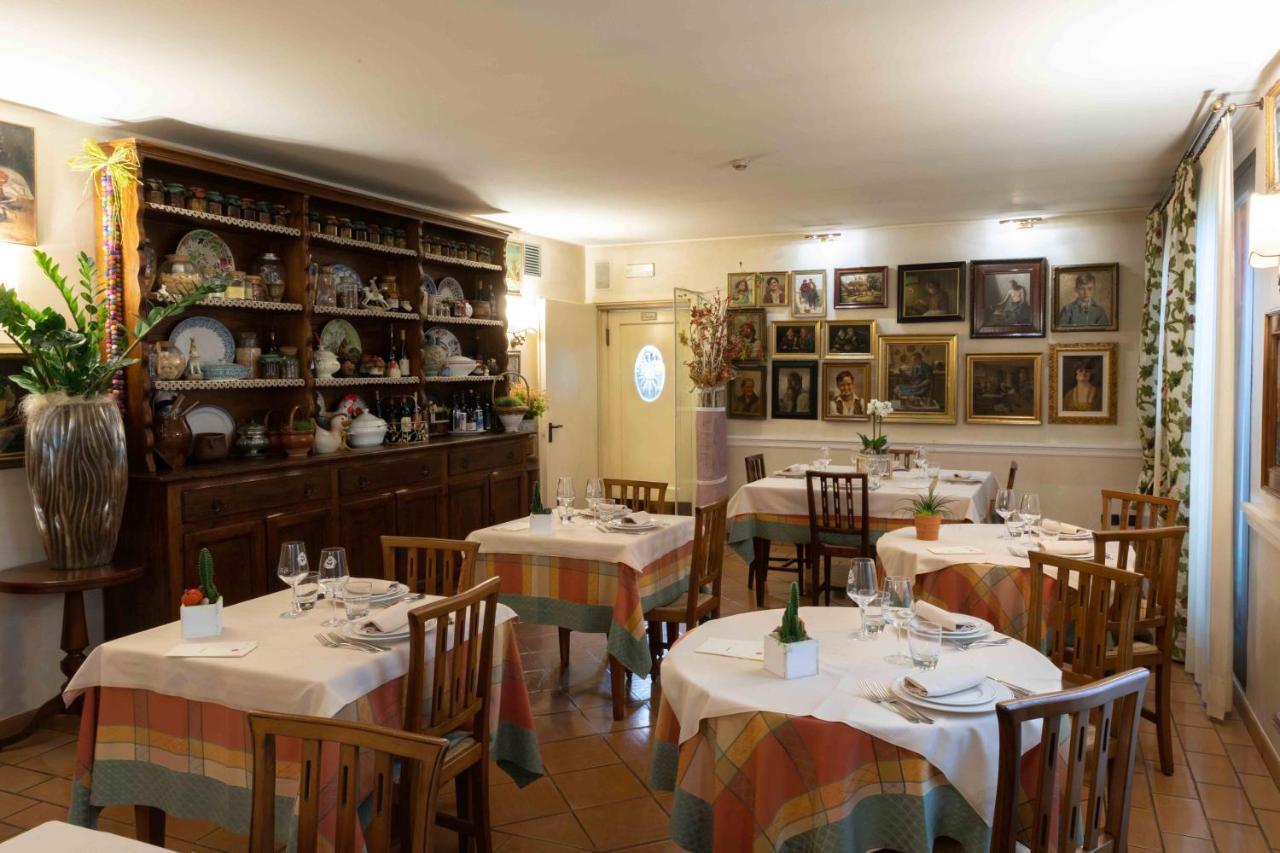 Hotel Locanda Al Sole Castello Di Godego Esterno foto